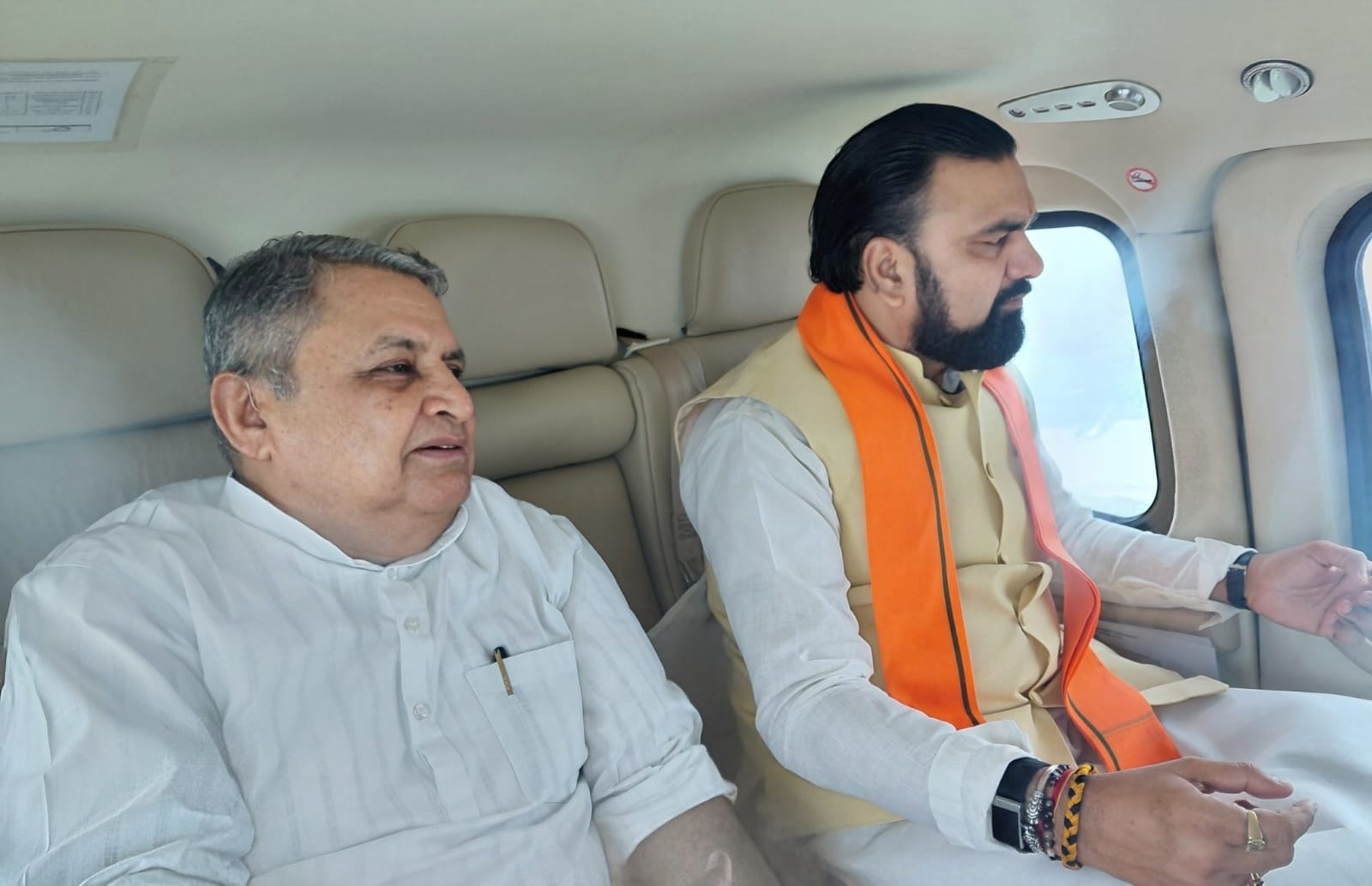 मुख्यमंत्री ने गंडक नदी एवं सीमावर्ती बाढ़ प्रभावित क्षेत्रों का किया हवाई सर्वेक्षण, वाल्मीकिनगर में अद्यतन स्थिति की समीक्षा कर अधिकारियों को दिये निर्देश