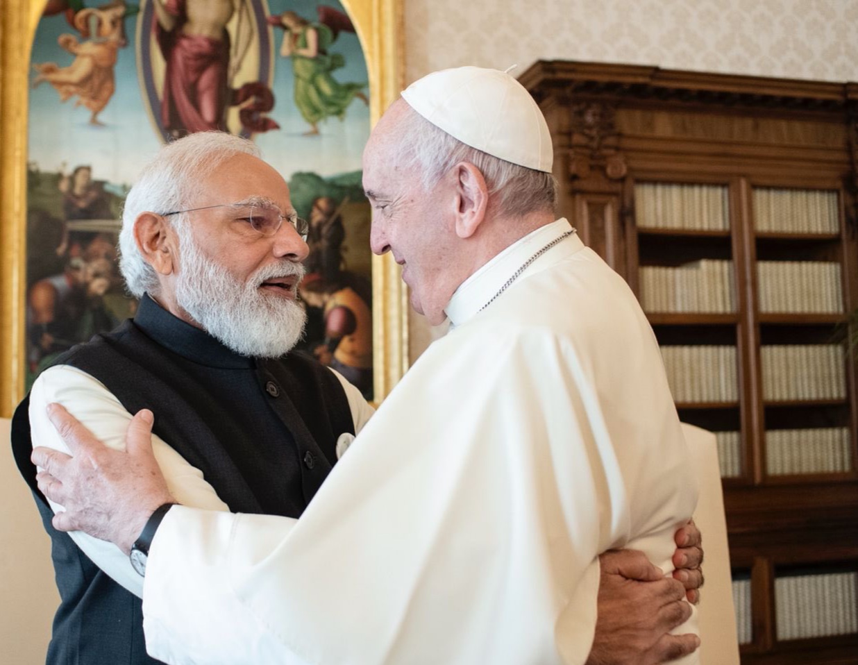 रोमन कौथोलिक चर्च के प्रमुख पोप  फ्रांसिस ने पीएम नरेन्द्र मोदी के भारत आने के निमंत्रण किया स्वीकार ,