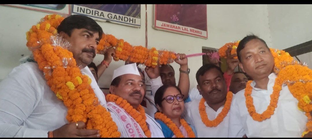 नवादा के  समाजसेवी डॉ केपी सिंह ने कांग्रेस का दामन थामा