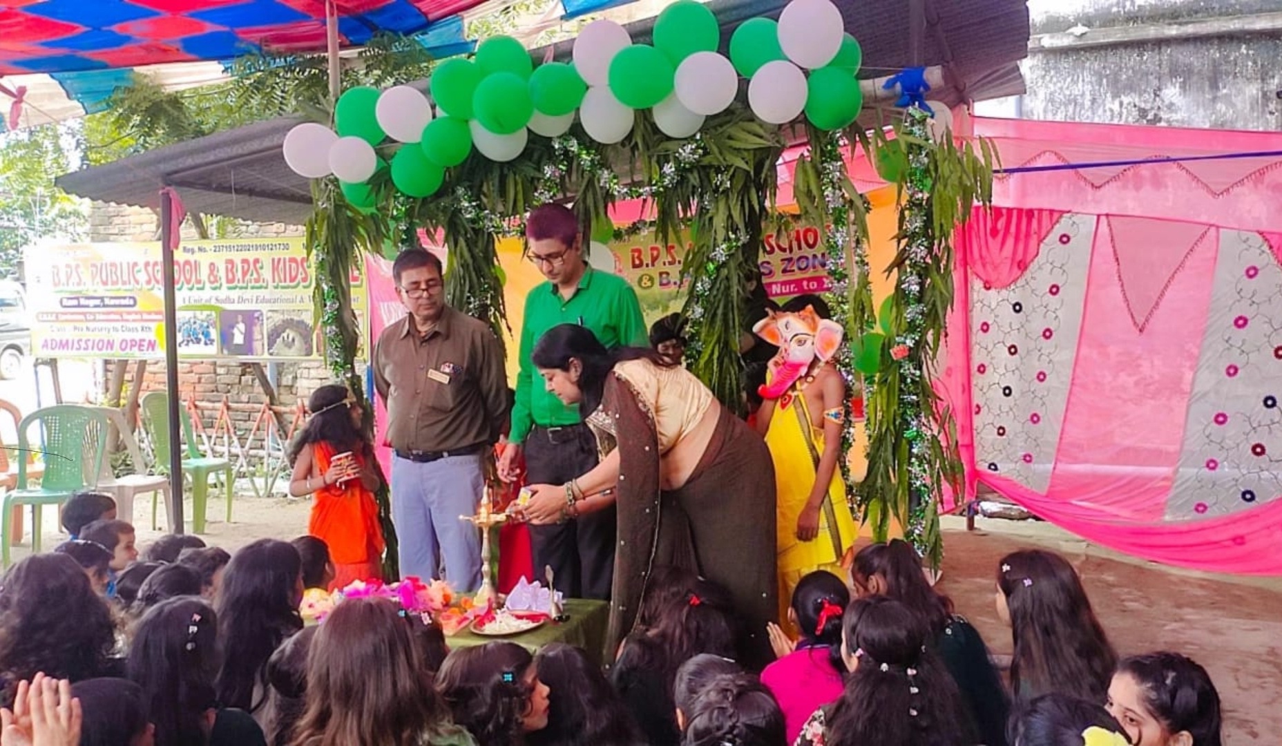 Nawada: बी पी एस पब्लिक स्कूल सह बी पी एस किड्स जोन राम नगर नवादा में शुक्रवार को सावन महोत्सव सह रक्षा बंधन का त्योहार उत्साह का हुंआ भव्य आयोजन 